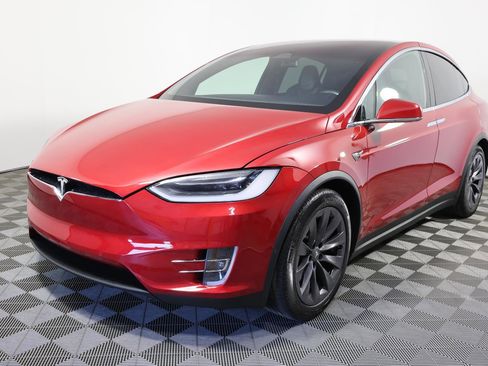 Used 2018 Tesla Model X 75D AWD/4WD image 1