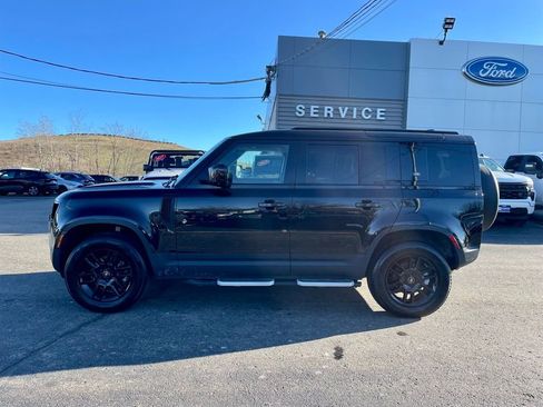 Used 2023 Land Rover Defender 110 S image 2