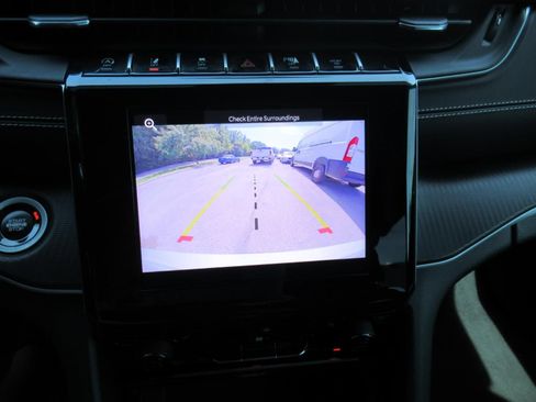 Used 2024 Jeep Grand Cherokee L Altitude RWD image 29