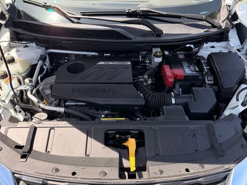 Used 2023 Nissan Rogue S AWD/4WD image 10