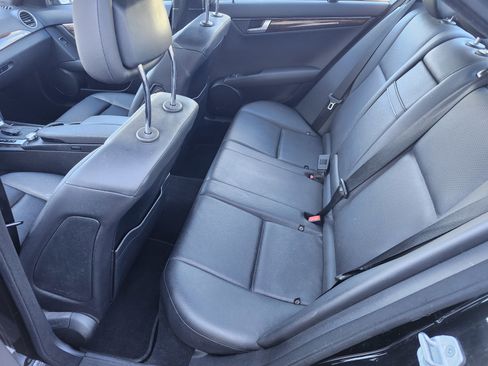 Used 2014 Mercedes-Benz C 300 4MATIC Sedan image 5