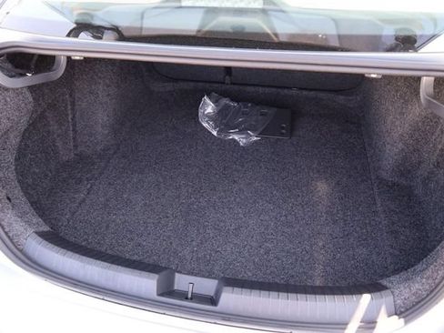 Used 2025 Volkswagen Jetta SE w/ Sunroof Package FWD image 7