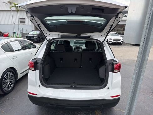 Used 2024 Chevrolet Equinox LS w/ Driver Confidence II Package FWD image 10