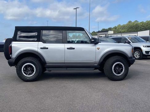 Certified 2024 Ford Bronco Badlands AWD/4WD image 2
