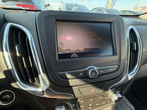 Used 2021 Chevrolet Equinox LT AWD/4WD image 13