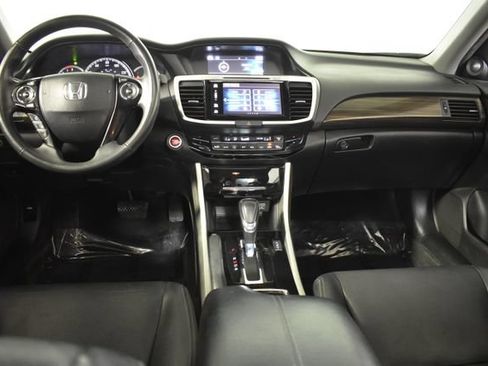 Used 2017 Honda Accord EX-L image 26