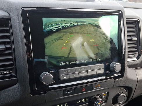 Used 2024 Nissan Frontier PRO-4X w/ Technology Package image 16