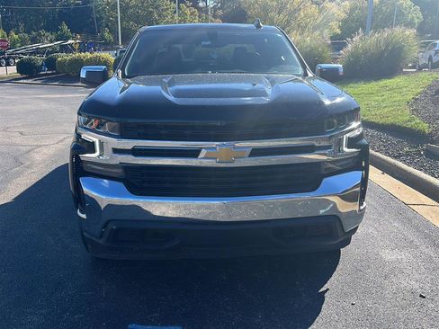 Used 2021 Chevrolet Silverado 1500 LT image 2