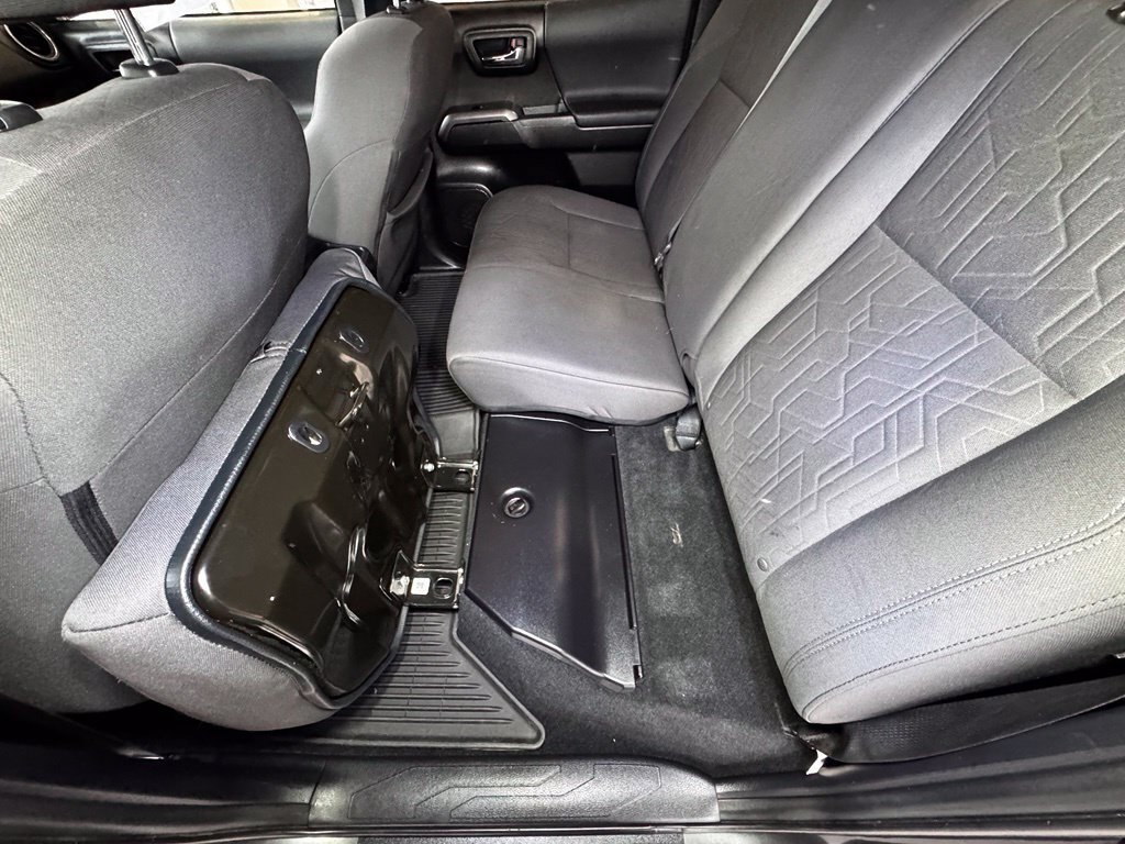Used 2019 Toyota Tacoma TRD Sport w/ Technology Package AWD/4WD image 38