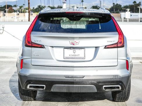 Used 2024 Cadillac XT4 Premium Luxury image 8