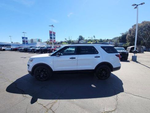 Used 2019 Ford Explorer Sport image 5