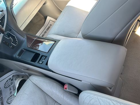 Used 2011 Lexus RX 350 2WD w/ Premium Pkg image 26