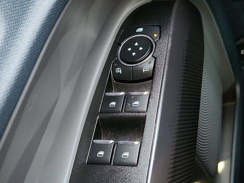 Certified 2024 Ford Maverick XLT w/ XLT Luxury Package AWD/4WD image 9