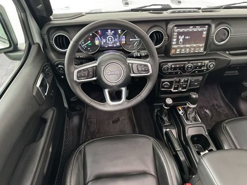 Used 2023 Jeep Wrangler Unlimited Sahara w/ Cold Weather Group AWD/4WD image 22