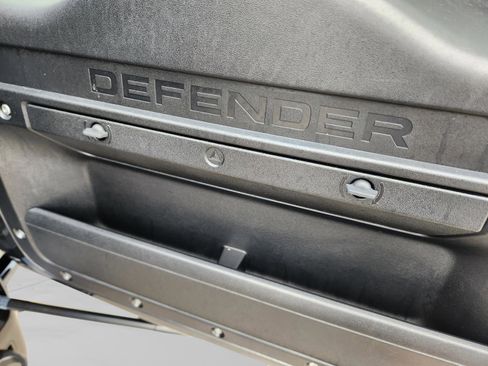Certified 2025 Land Rover Defender 110 X-Dynamic SE AWD/4WD image 35