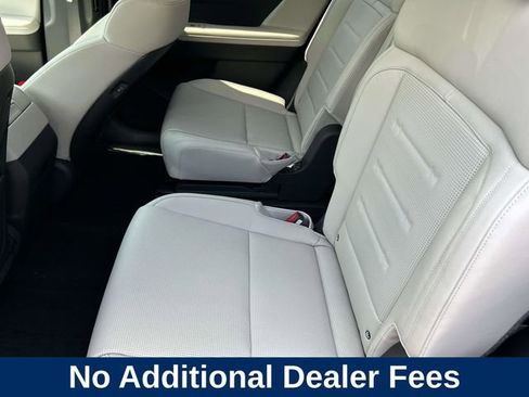 New 2026 Hyundai Santa Fe Calligraphy FWD image 17
