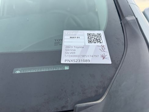 Certified 2023 Toyota Sienna LE FWD image 24