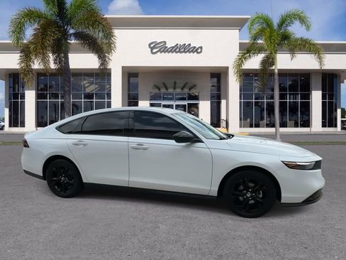 Used 2025 Honda Accord SE image 17