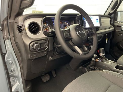 New 2026 Jeep Gladiator Sport image 13