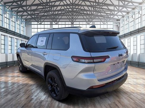 New 2025 Jeep Grand Cherokee L Limited w/ Luxury Tech Group II image 39