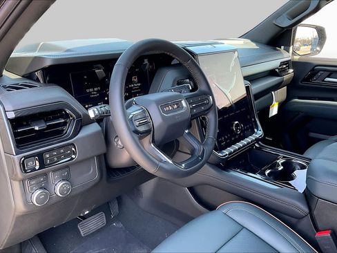 New 2026 GMC Yukon XL AT4 w/ AT4 Premium Package AWD/4WD image 10
