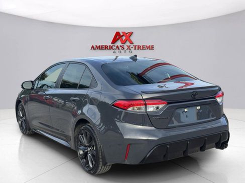 Used 2025 Toyota Corolla SE FWD image 4