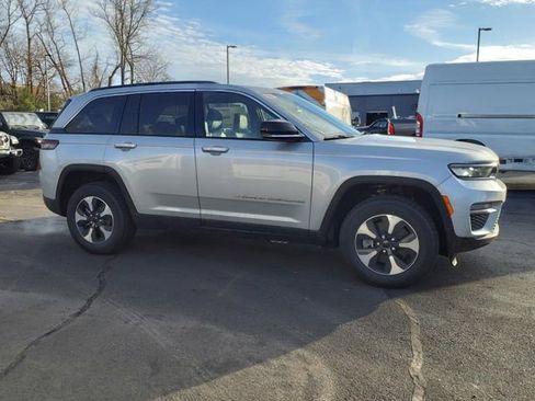 New 2024 Jeep Grand Cherokee Limited 4xe AWD/4WD image 8