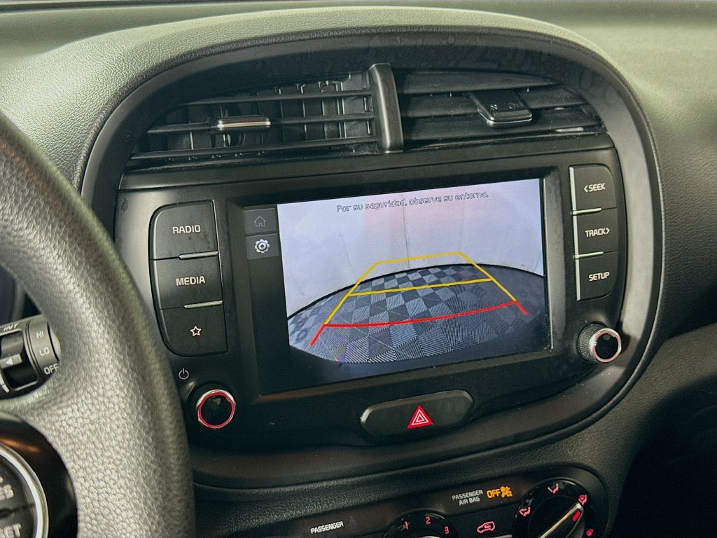 Used 2022 Kia Soul LX FWD image 13