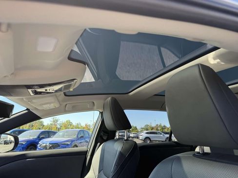 Used 2025 Lexus RZ 450e image 21