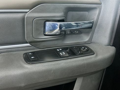 Used 2017 RAM 1500 Express image 15