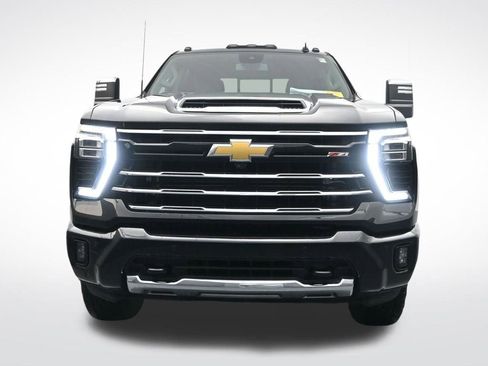 Used 2025 Chevrolet Silverado 2500 LTZ w/ Z71 Chrome Sport Edition image 2