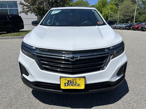 Used 2024 Chevrolet Equinox LS w/ LS Convenience Package AWD/4WD image 2