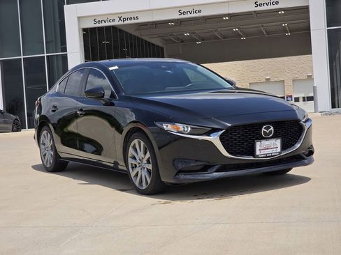 Used 2023 MAZDA MAZDA3 s FWD image 2