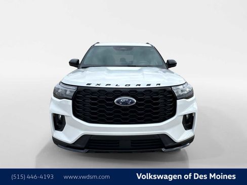 Used 2025 Ford Explorer ST-Line w/ ST-Line Street Pack image 7