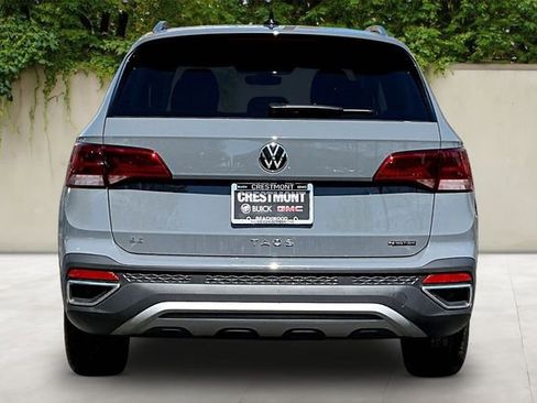 Used 2024 Volkswagen Taos SE AWD/4WD image 5