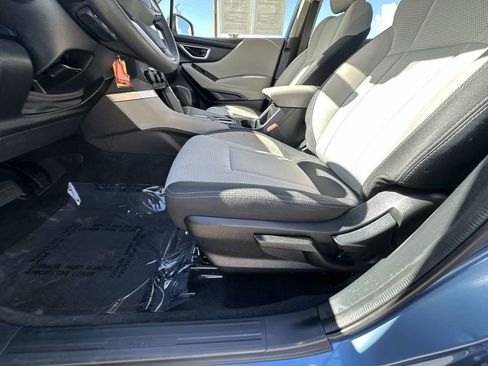 Used 2020 Subaru Forester Base image 20