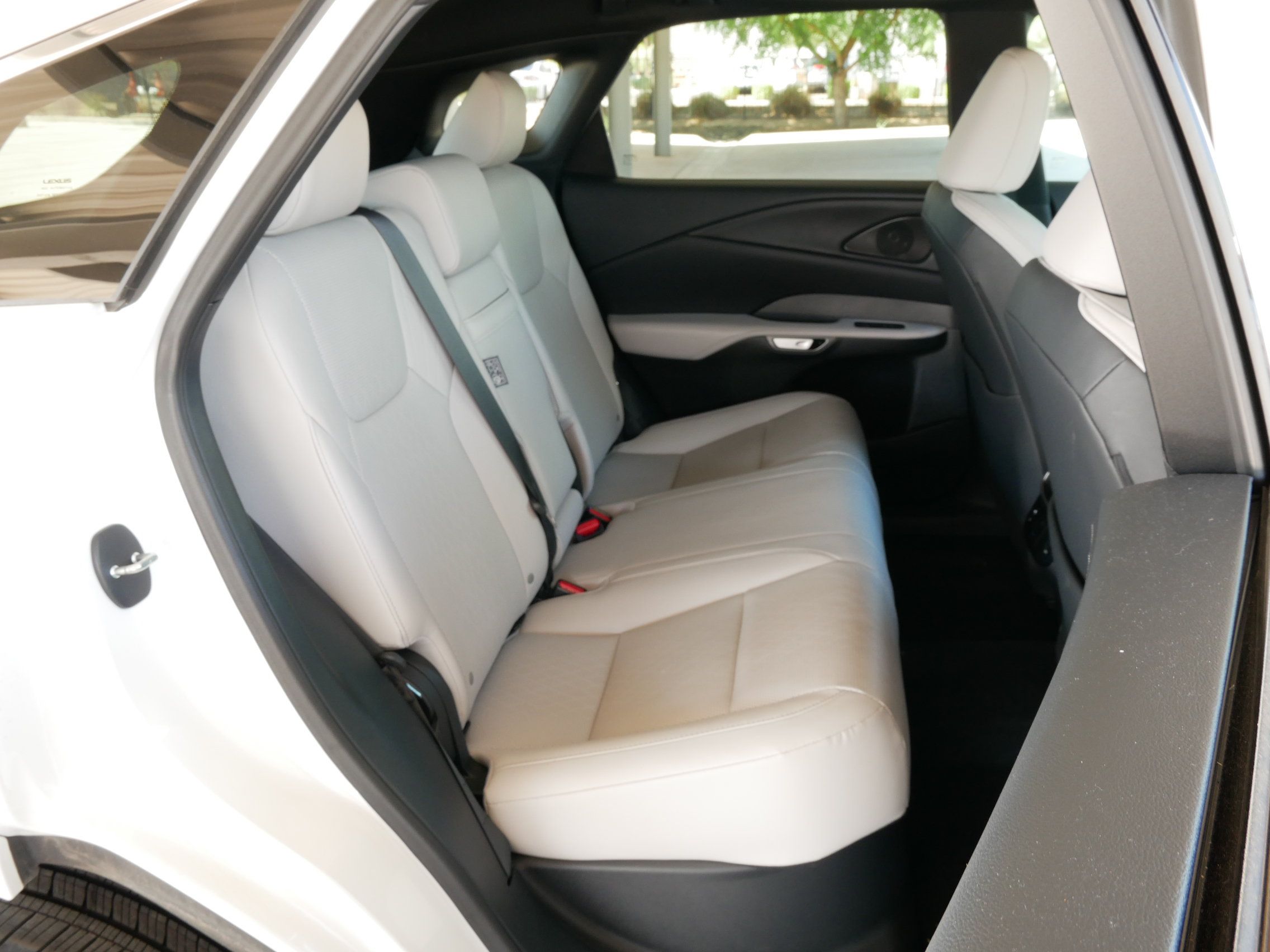 Used 2024 Lexus RX 350 Premium Plus w/ Convenience Package FWD image 3