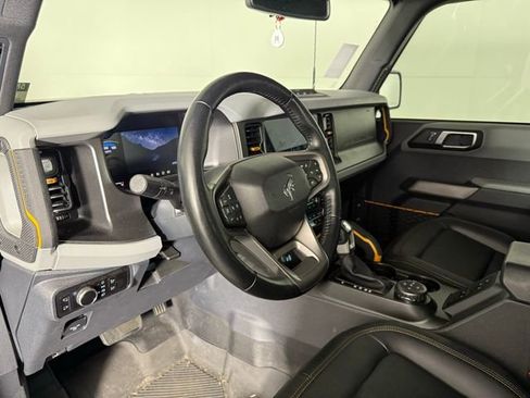 Used 2023 Ford Bronco Badlands image 4