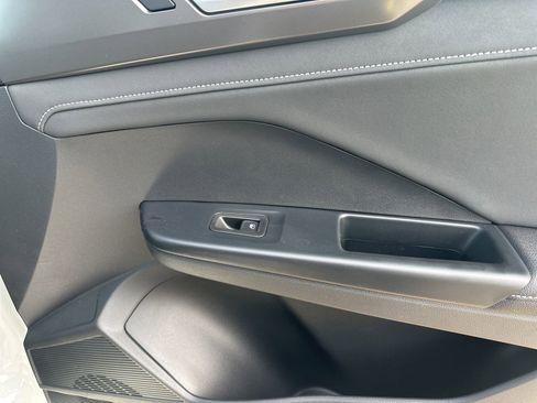 New 2026 Volkswagen Taos SE AWD/4WD image 34