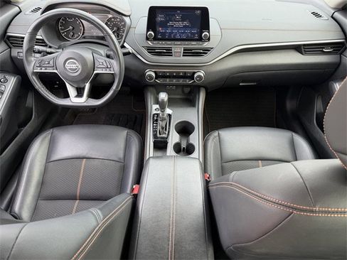 Used 2022 Nissan Altima 2.5 SR w/ Midnight Edition Package image 11