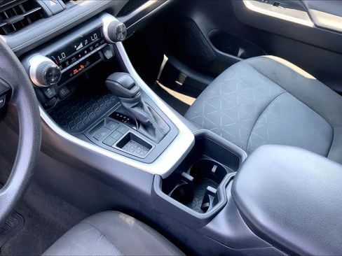 Used 2024 Toyota RAV4 XLE FWD image 16