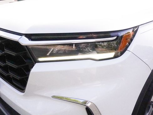 Used 2025 Honda Pilot Touring image 31