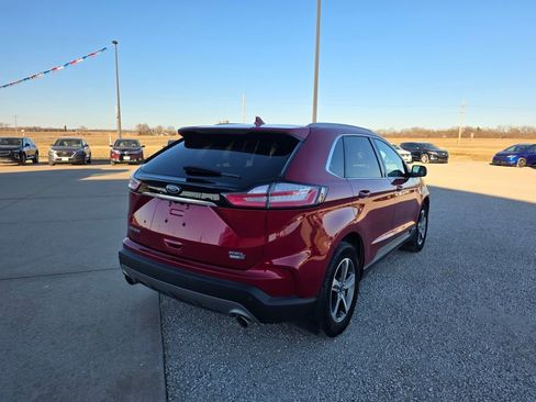 Used 2020 Ford Edge SEL w/ Convenience Package image 3