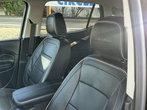 Used 2020 GMC Terrain Denali w/ Denali Premium Package image 17