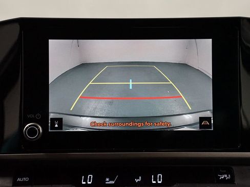 Used 2025 Toyota Camry SE FWD image 20