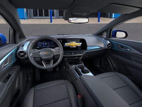 New 2026 Chevrolet Equinox EV LT image 15