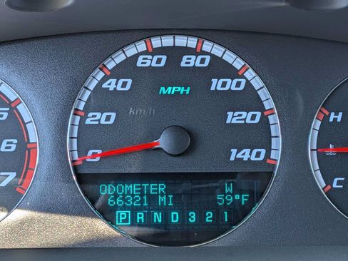 Used 2009 Chevrolet Impala SS w/ Convenience Package FWD image 27