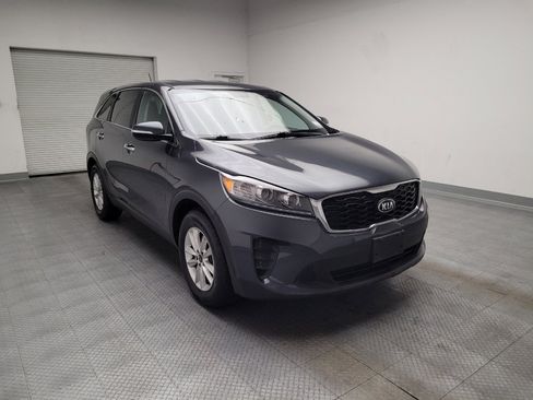 Used 2020 Kia Sorento LX image 13