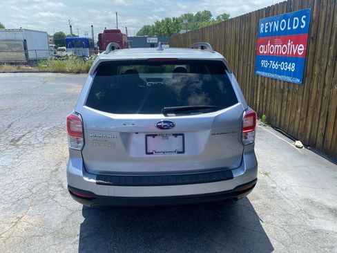 Used 2018 Subaru Forester 2.5i Premium w/ All-Weather Package AWD/4WD image 8