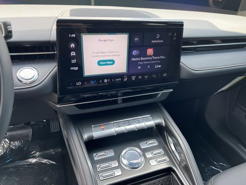 New 2025 Lincoln Nautilus Premier w/ Equipment Group 102A image 18